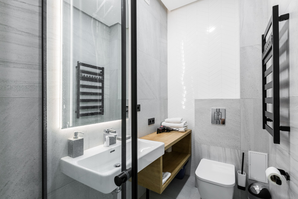 Small Bathroom Storage: What We Tried, What Worked, What Didn’t